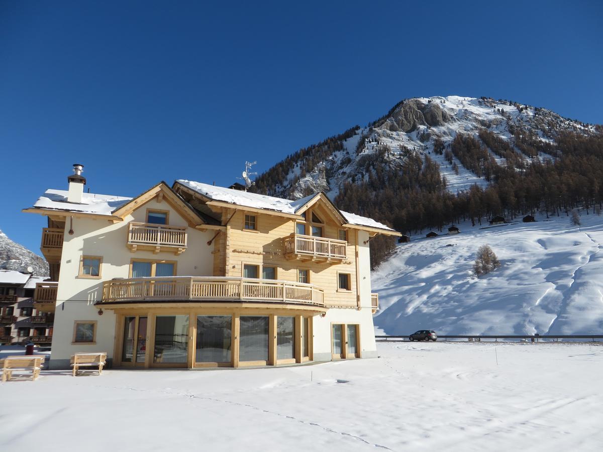 B&B Ecohotel Chalet Des Alpes Livigno Exterior foto