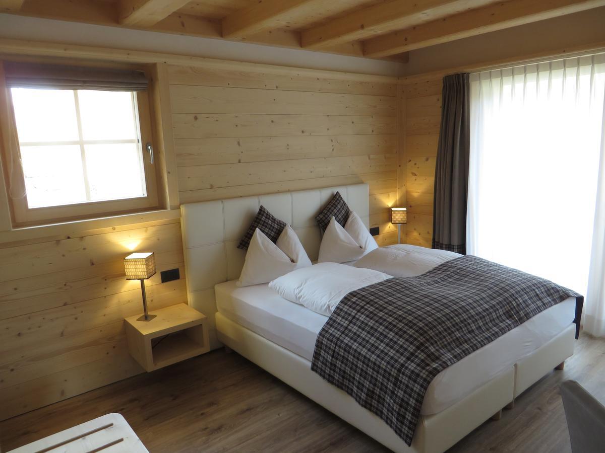 B&B Ecohotel Chalet Des Alpes Livigno Exterior foto