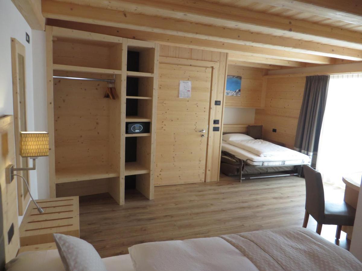 B&B Ecohotel Chalet Des Alpes Livigno Exterior foto