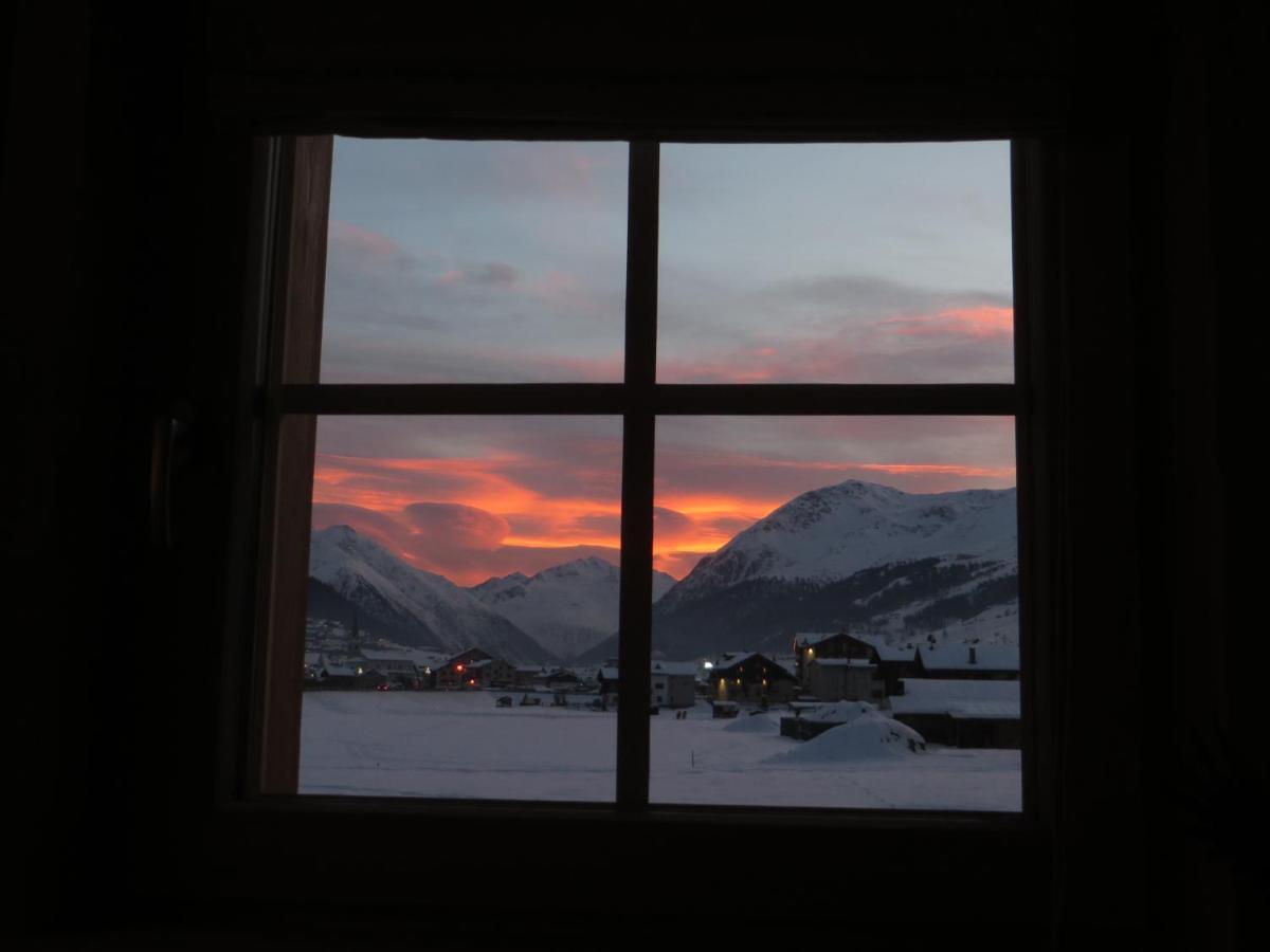 B&B Ecohotel Chalet Des Alpes Livigno Exterior foto